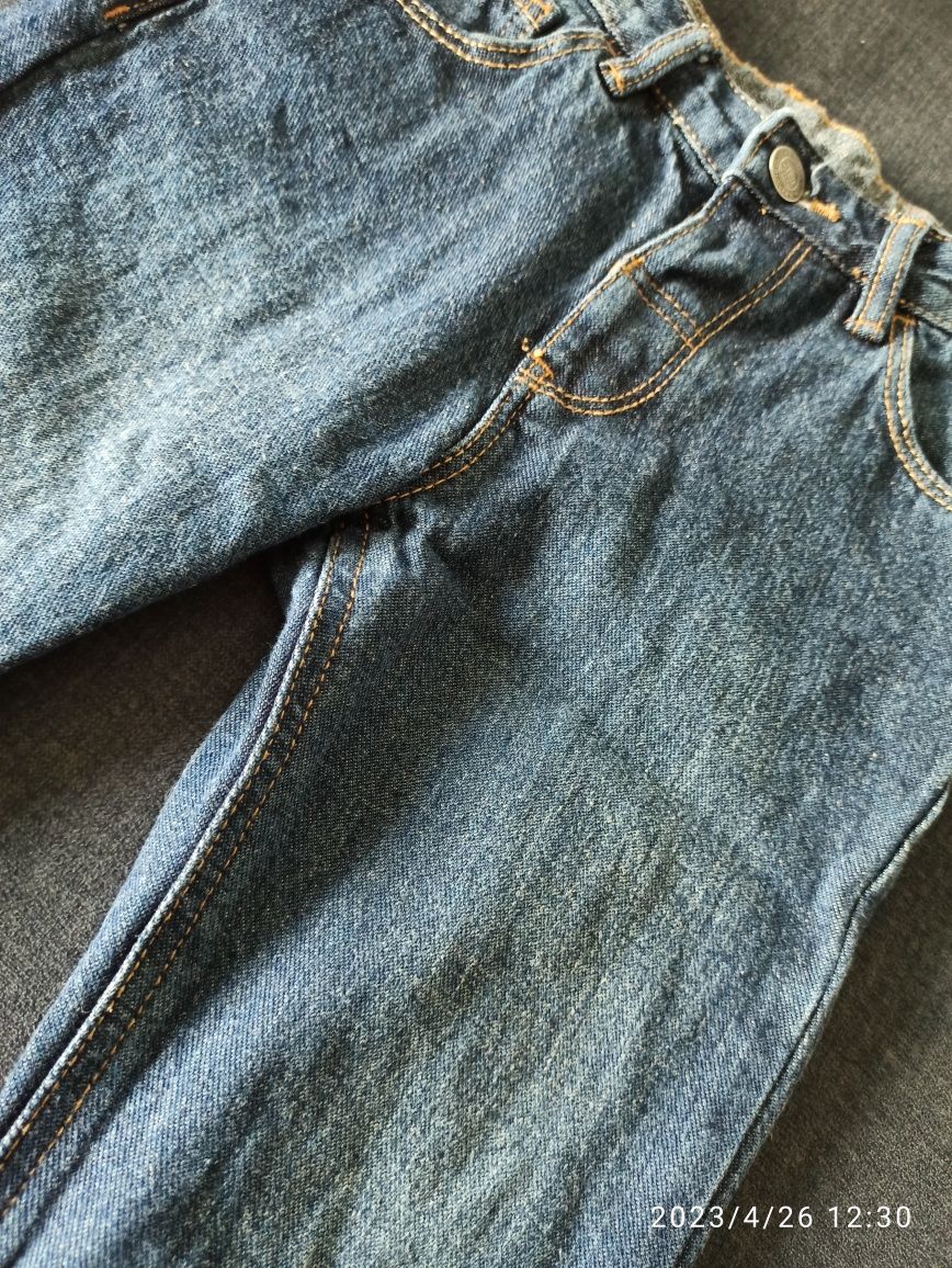 Spodnie jeans 104-110