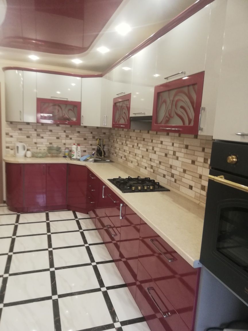 Здам 1 кв на Замостянській
