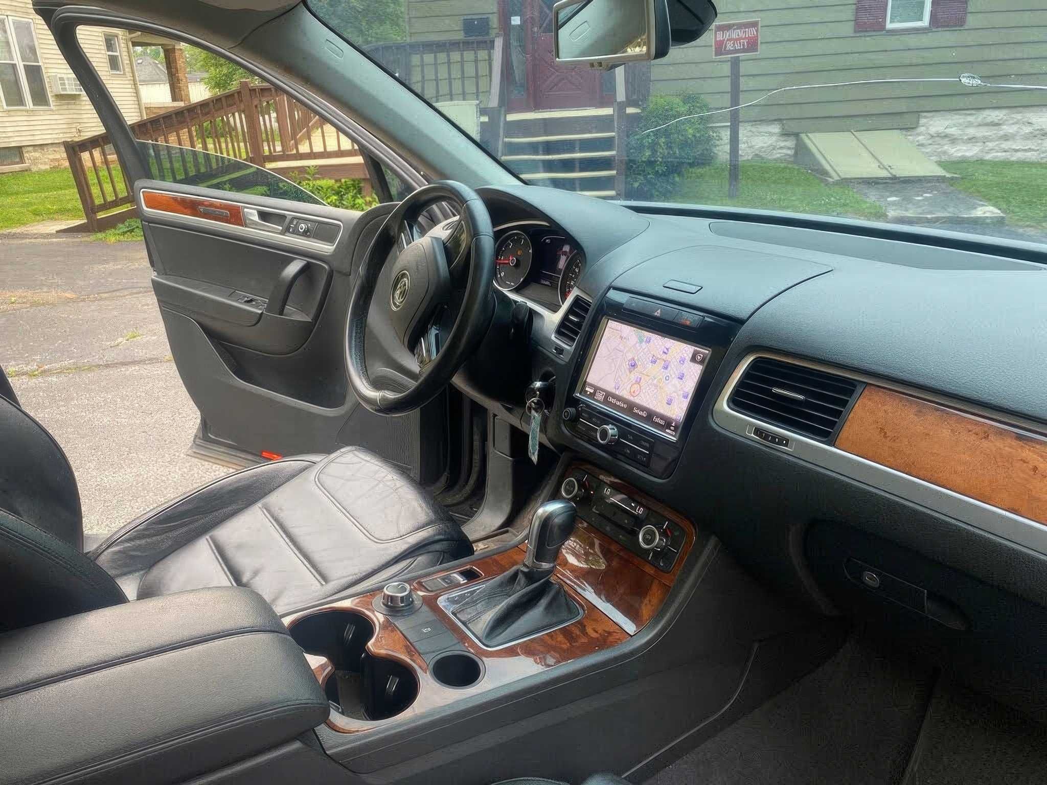 2012 Volkswagen Touareg V6