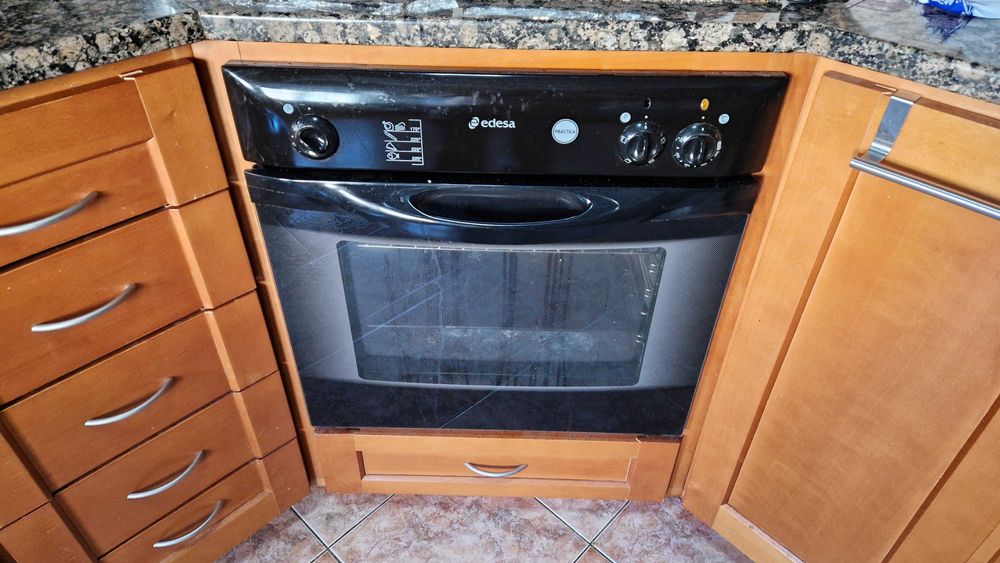 Vende-se Forno Eléctrico