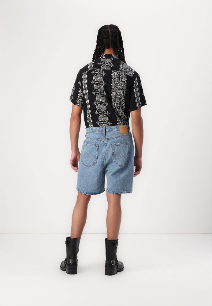 New ! Шорти JACK&JONES  Loose fit !