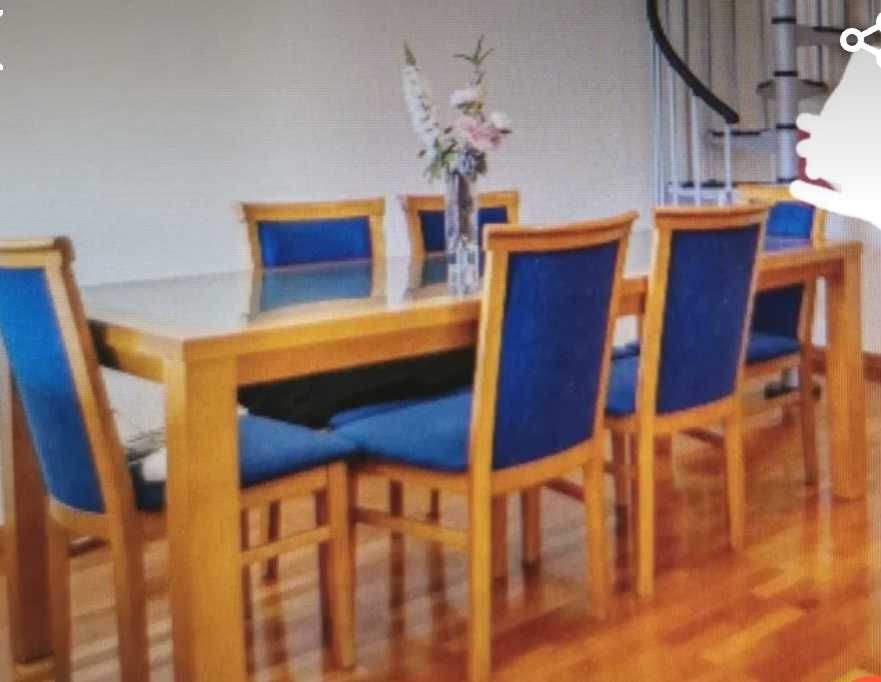 mesa da sala com 6 cadeiras estofadas