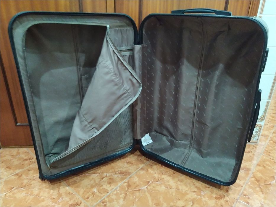 Mala malas de porão até 23 kg viagem casa quarto apartamento vivenda.