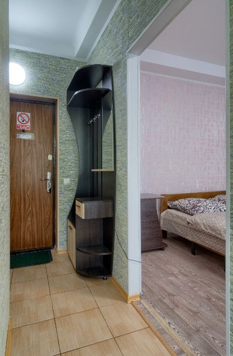 1к квартира в 1хв ходьби метро Дружби народів, 27 Печерськ.  Центр.