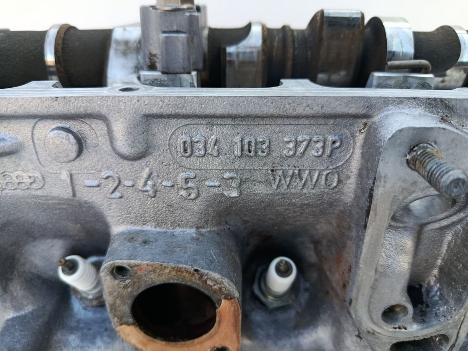 Головка блока циліндрів Ауді 80 Ауді 100 2.3 бензин