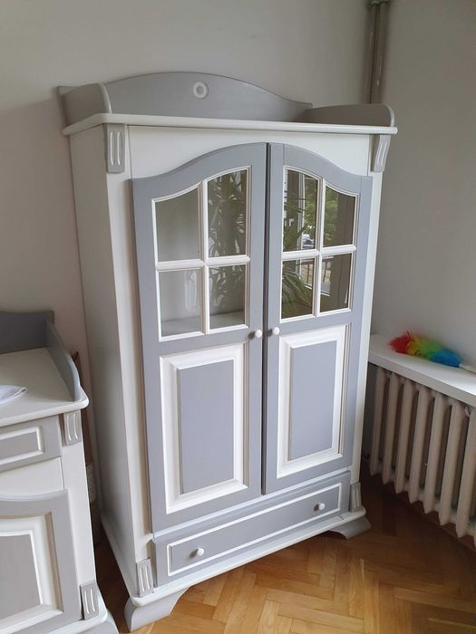 Meble drewniane dziecięce