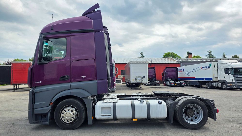 Mercedes Actros MP4 lowdeck mega 2016