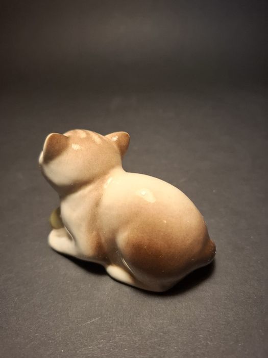 Figurka Porcelanowa maly kot  ŁOMONOSOW USSR ZSRR LATA 60
