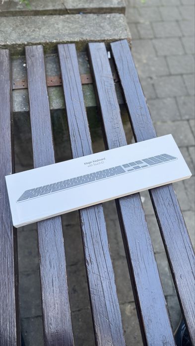 Клавіатура Magic Keyboard with Touch ID and Numeric Black MMMR3