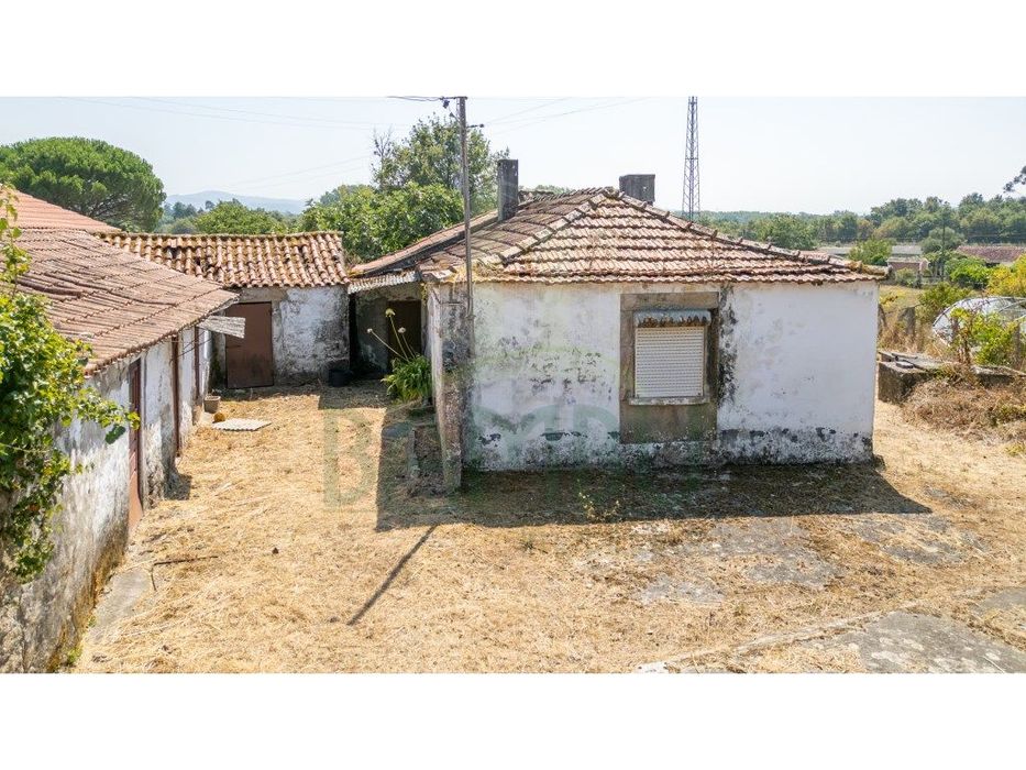 Moradia em pedra para venda em Valença