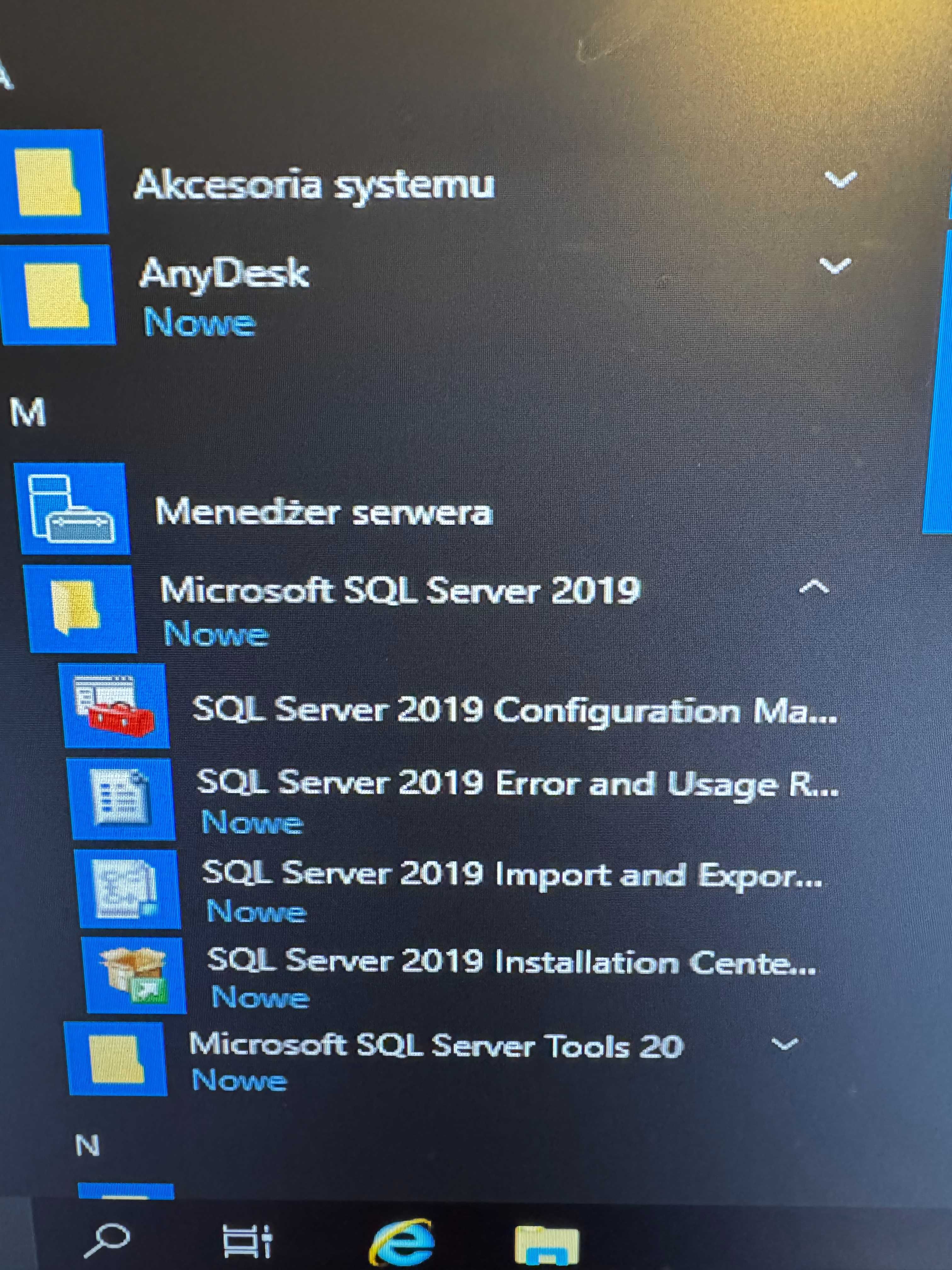Serwer FUJITSU PRIMERGY TX1330 M4, 4x SSD + 1x HDD, SQL 2019 Standard
