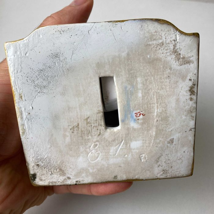 Estatueta Porcelana Meissen "Audição" da Série "5 Sentidos" Século XIX