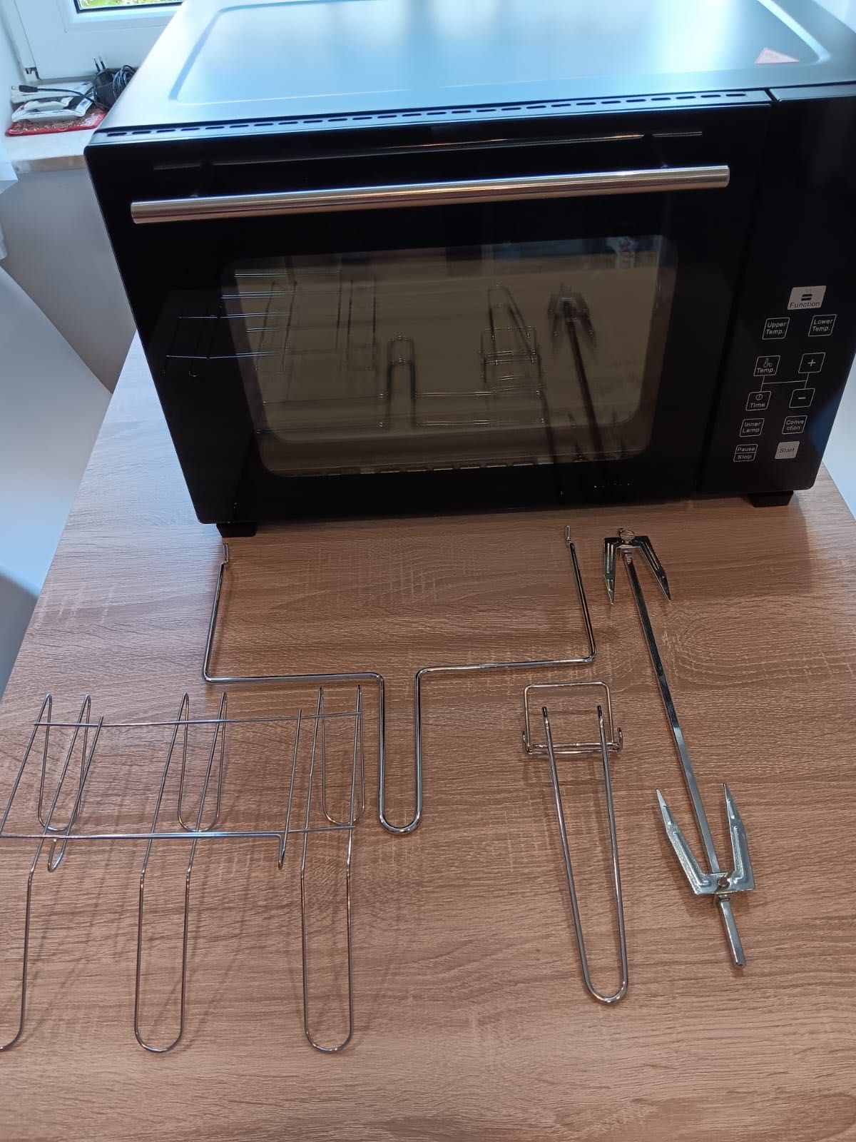 Mini piekarnik elektryczny