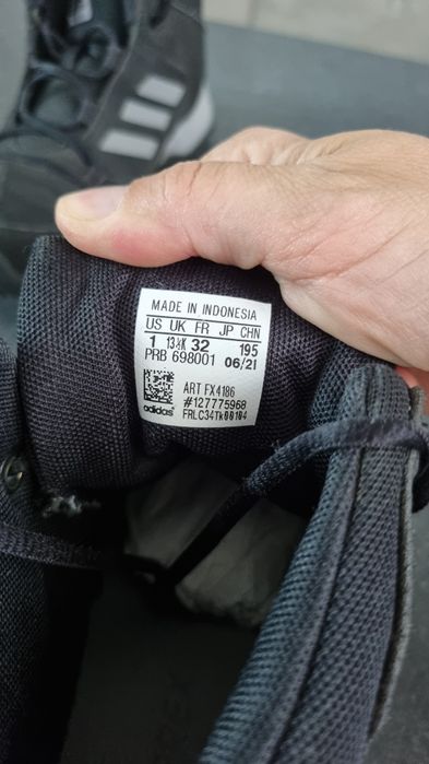 Детские осенние-зимние ботинки-кроссовки Adidas Terrex термо на мальчи