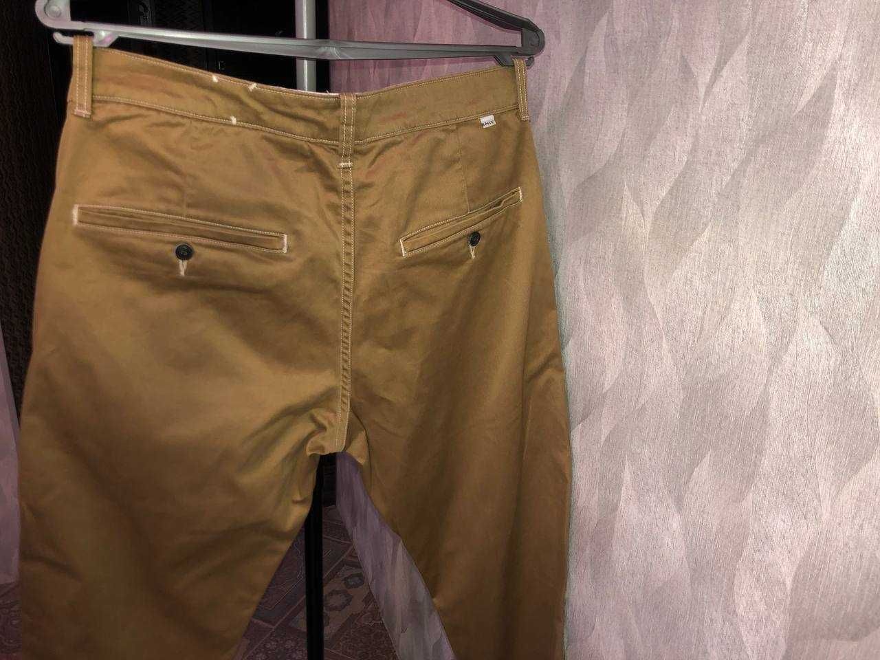 брюки штаны Levis бежевые