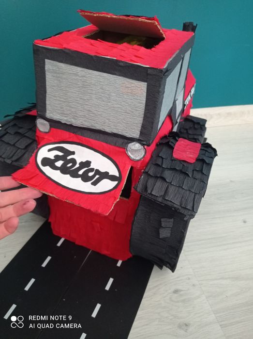 Piniata traktor ciągnik rolniczy Zetor lub inny koparka itp urodziny