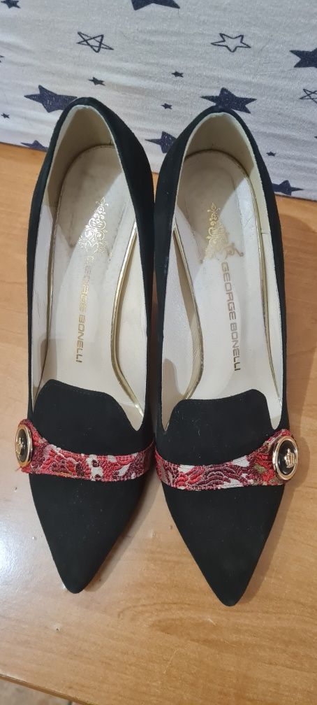 George Bonelli 41 skóra buty czółenka