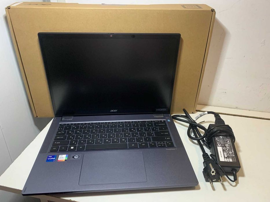 Ноутбук-трансформер Acer TravelMate Spin P4 16\512 новый