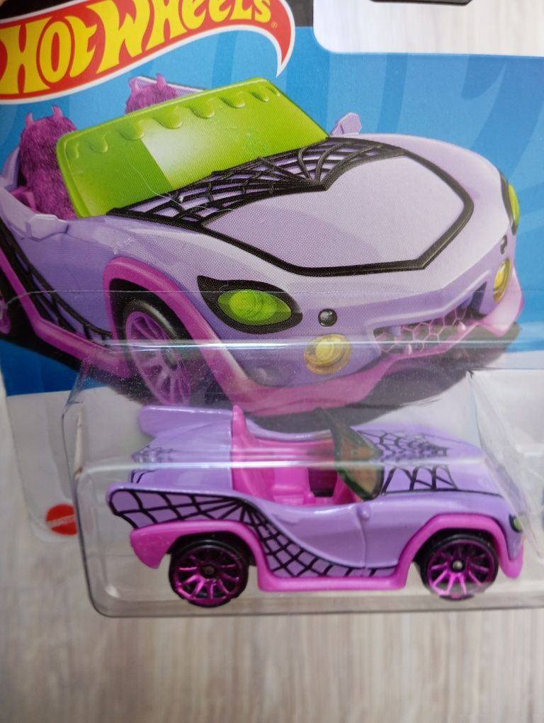 Samochód HotWheels monster high