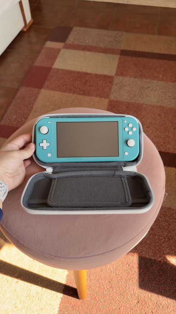 Nintendo Switch Lite Turquesa + 2 Jogos
