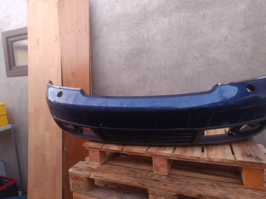 Zderzak przedni AUDI  A6