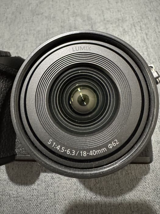 Aparat Panasonic Lumix S5d + obiektyw 18-40 F4.5-6.3, jak nowy