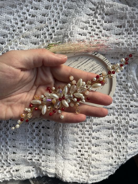 Прикраса у волосся