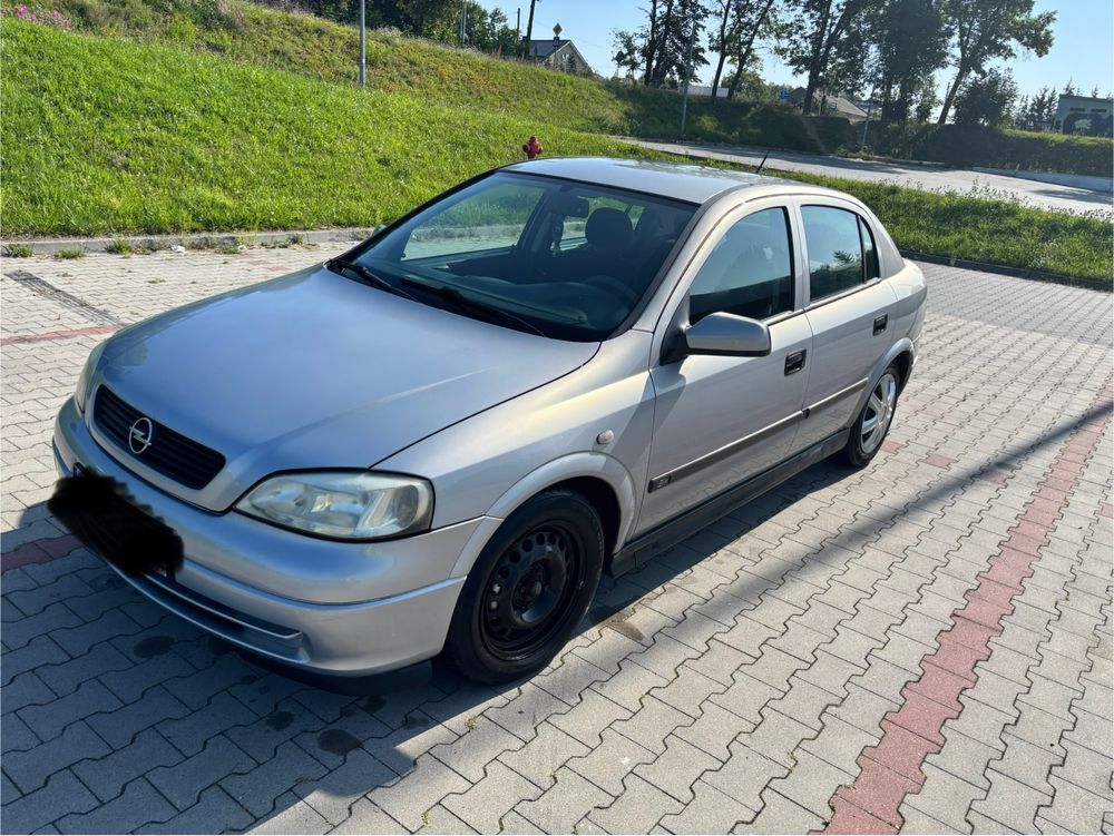 Opel Astra 2 Hatchback Komfort