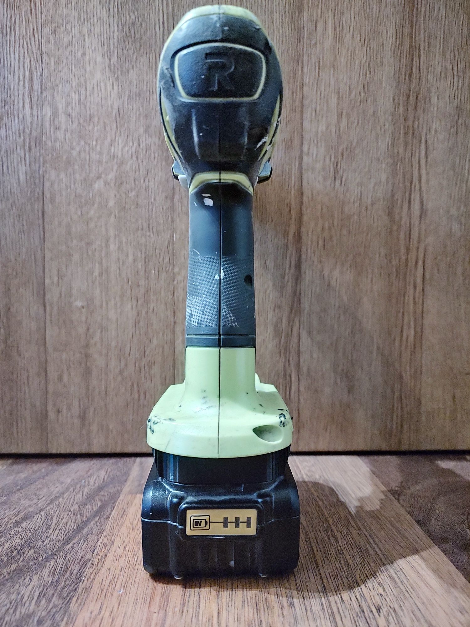 Adapter Ryobi One+ na baterie DeWalt XR18