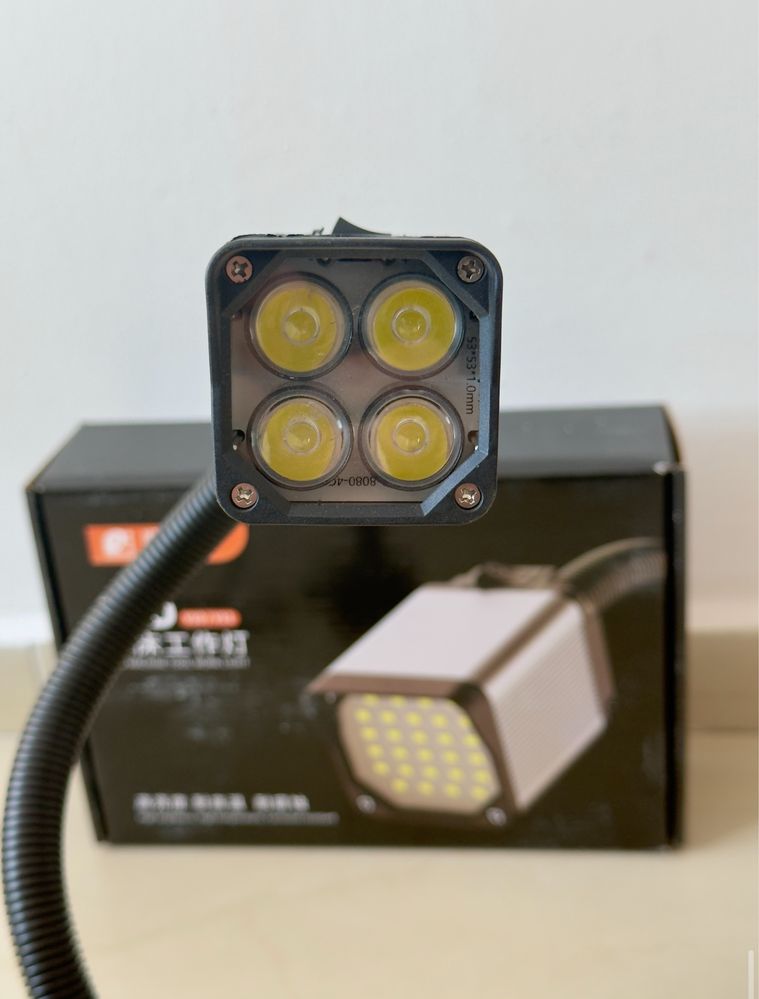 Lampa Magneto do CNC duza moc oddanie barw