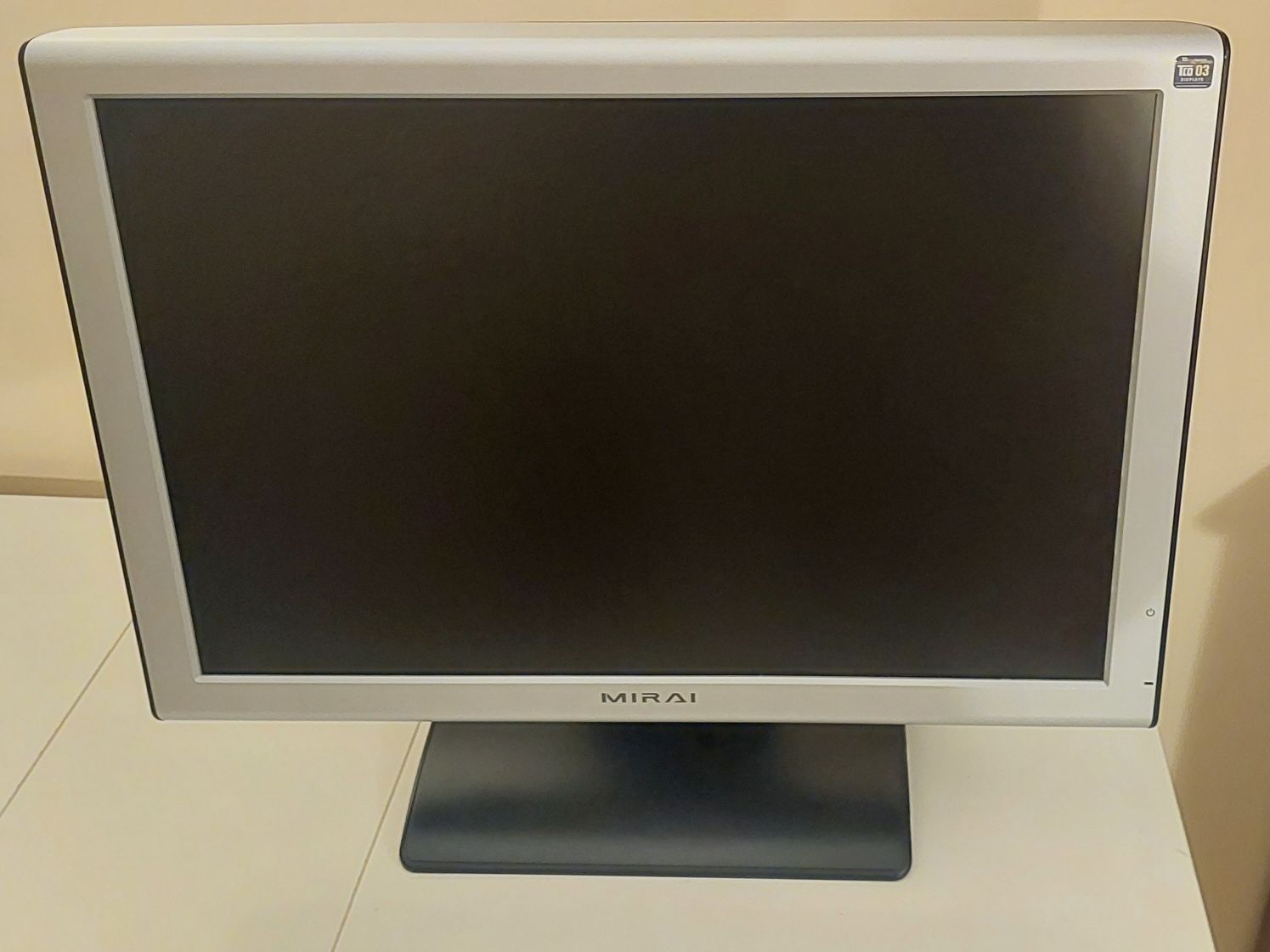 Monitor LCD 19" Wide c/ Colunas