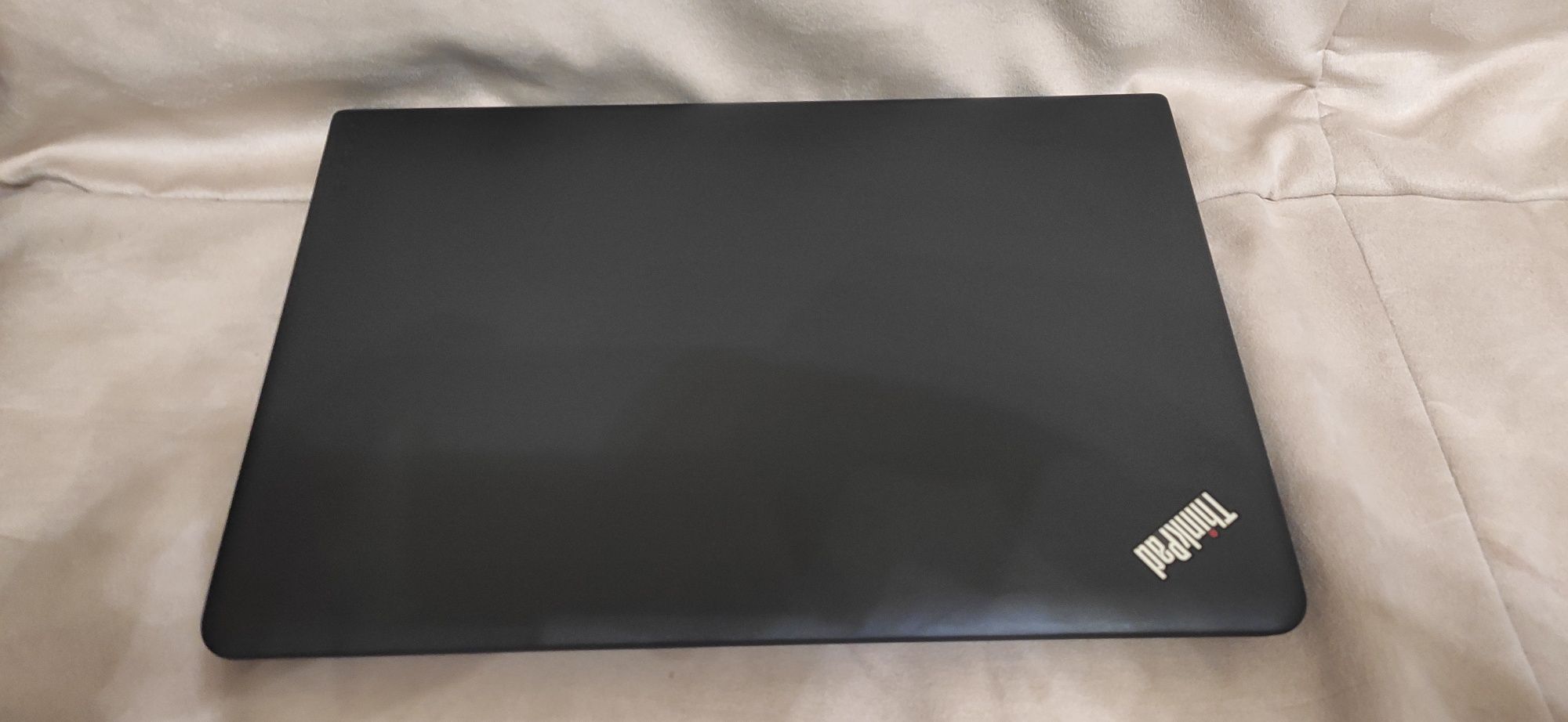 Ноутбук Lenovo Thinkpad E560, i7-6500U, 8GB, 250GB SSD, AMD Radeon R7