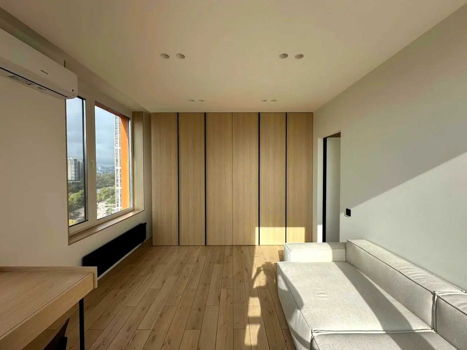 Продаж 2к з якісним ремонтом Дніпровська наб 20а ЖК Seven