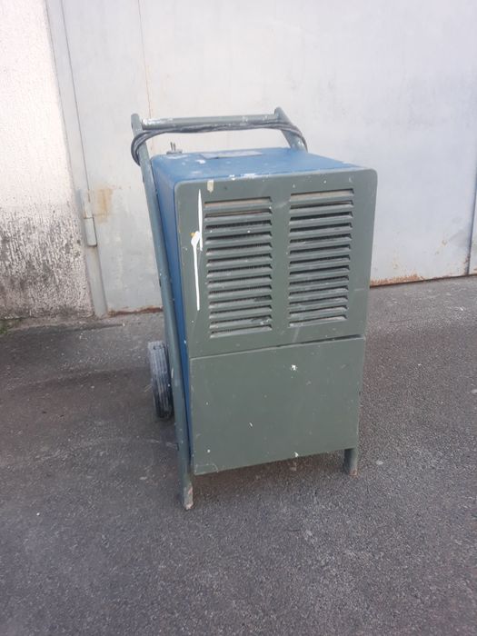 Осушувач повітря (водопоглинач). Оренда. Прокат.