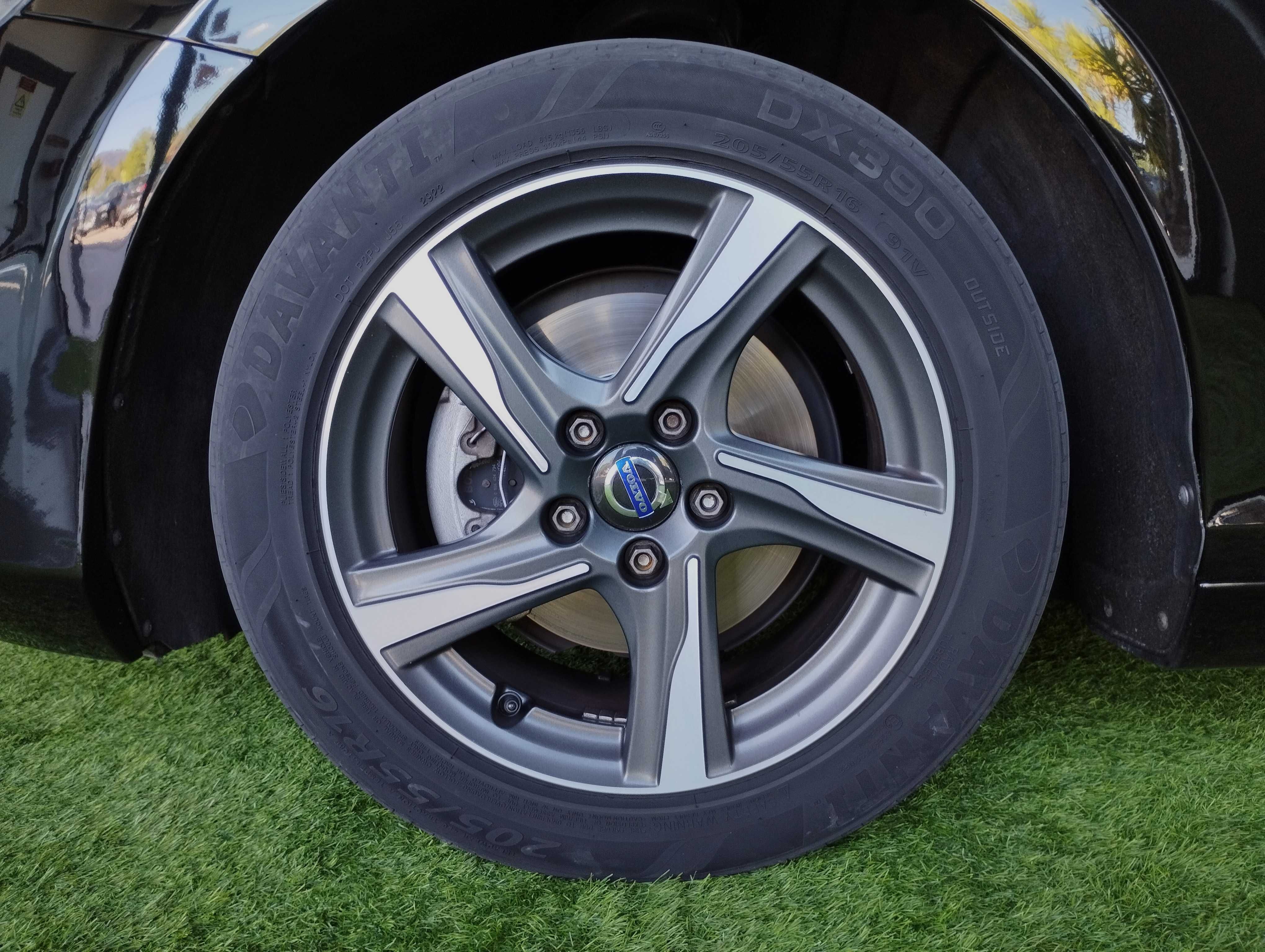 Volvo V40 2.0 D2 R-Design