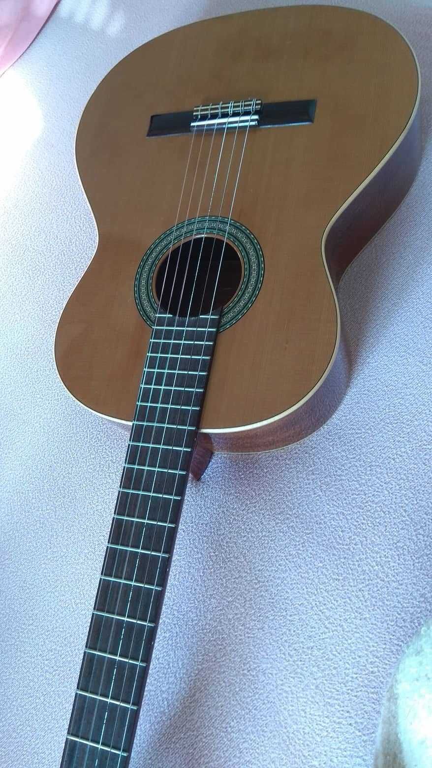 ALHAMBRA 2c  guitarra clássica excelente qualidade violão