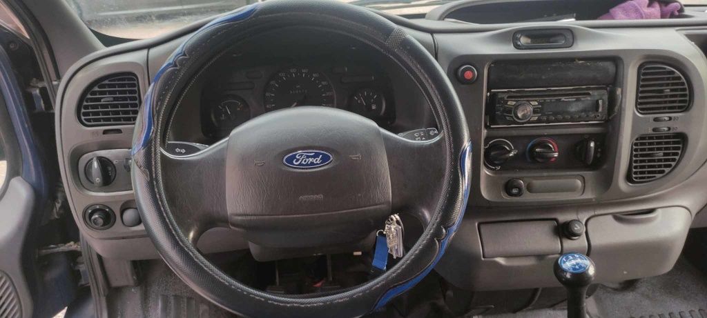 Ford Transit de 9 lugares