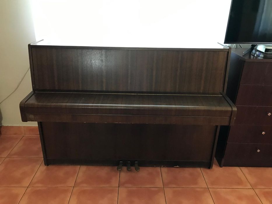 Sprzedam Pianino Legnica