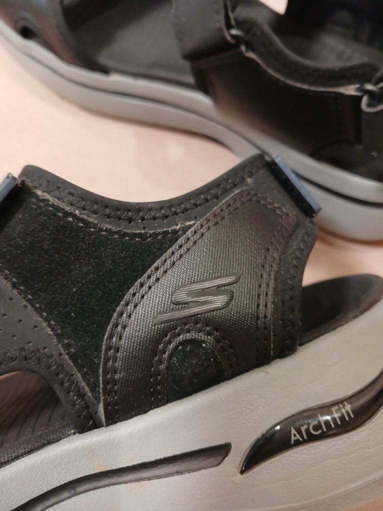 Босоніжки сандалі Skechers р.41