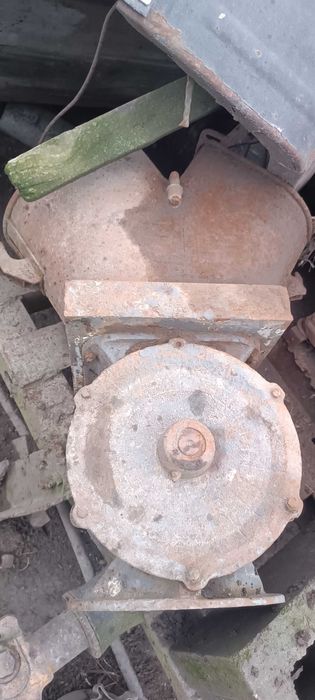 Штани на ДКУ Українка