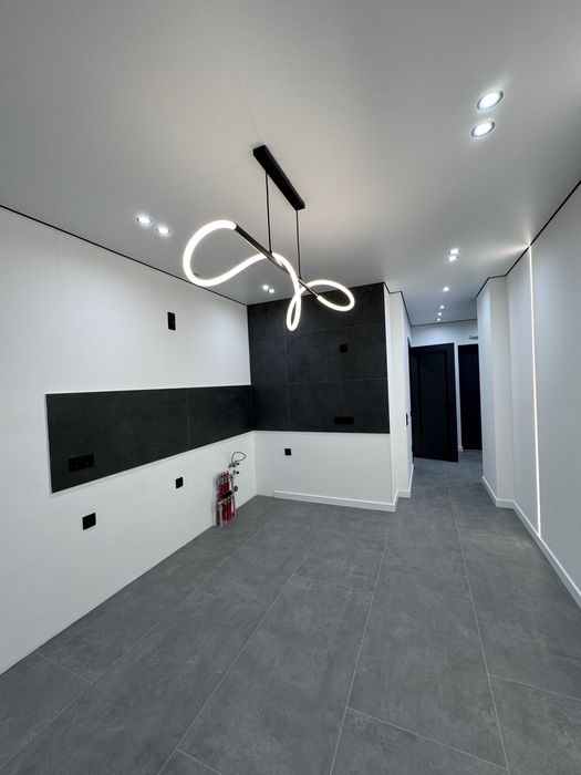 Квартира із сучасним ремонтом!