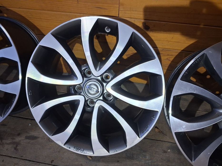Оригінальні диски титани Nissan Leaf  5/114.3R17