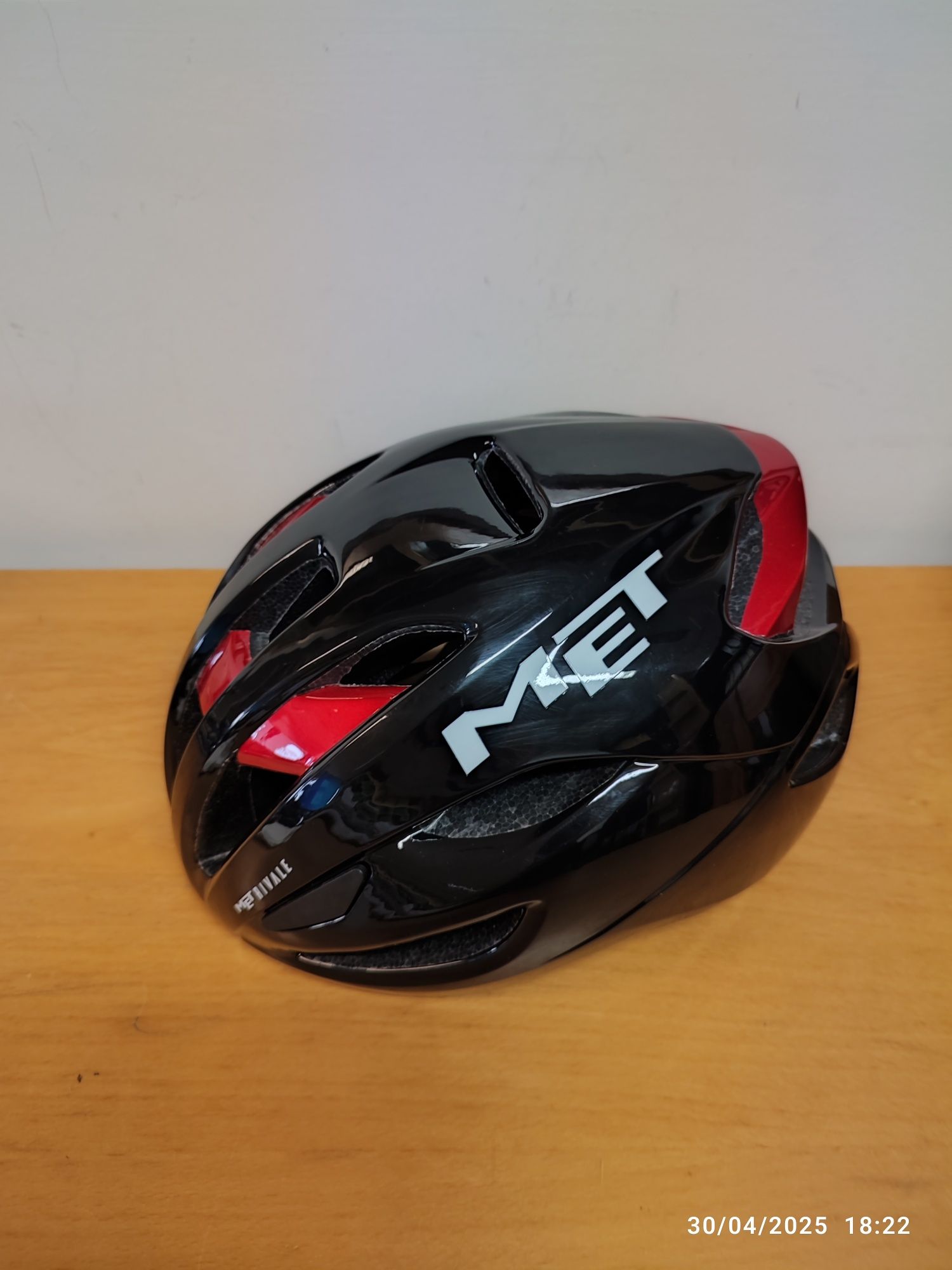 Capacete MET  como novo