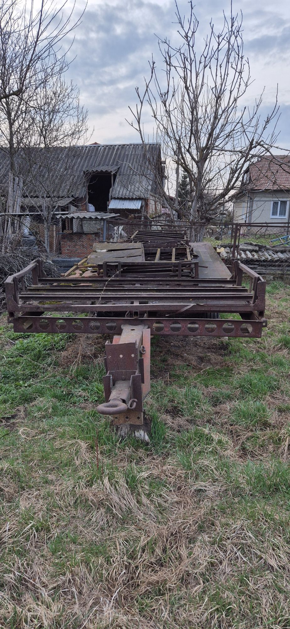 Причіп гноєрозкидач