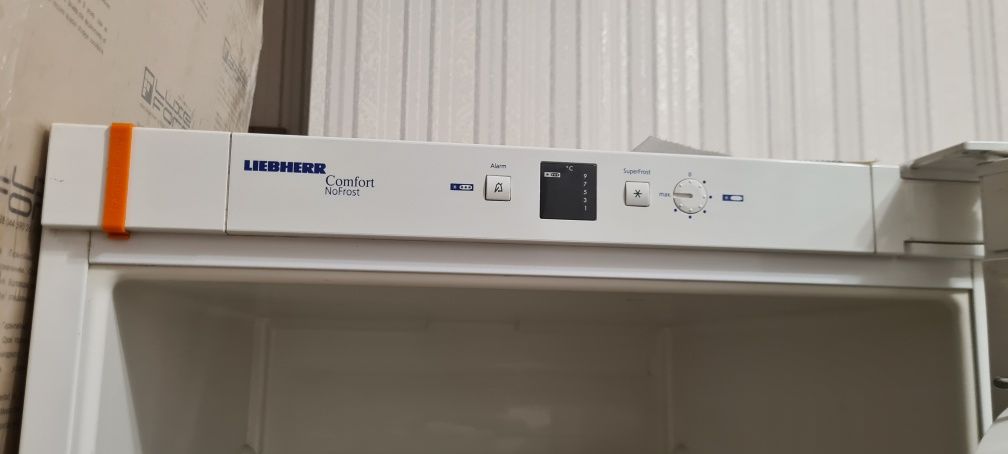 Холодильник LIEBHERR