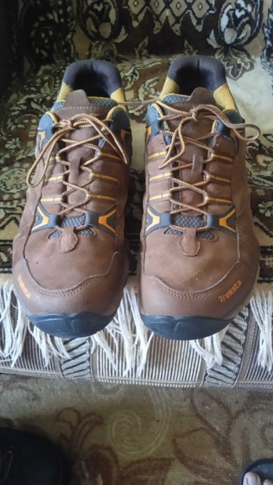 Треккинговые кроссовки Treksta. Gore-tex