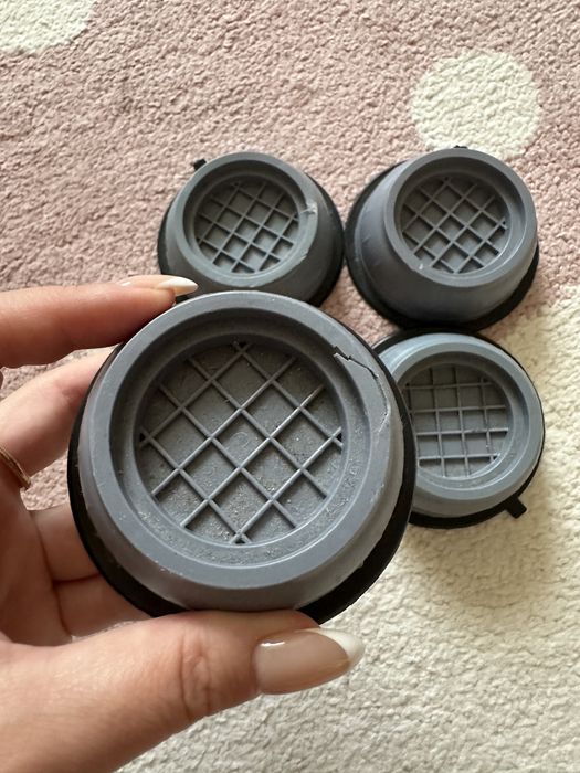 Nogi pod pralkę, zmywarkę