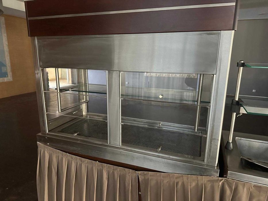 Linha completa de buffet quentes frios e sobremesas