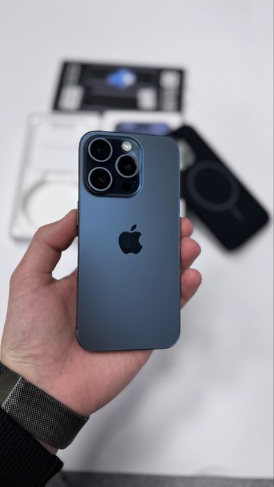 iPhone 15 Pro 256 GB Blue Titanium