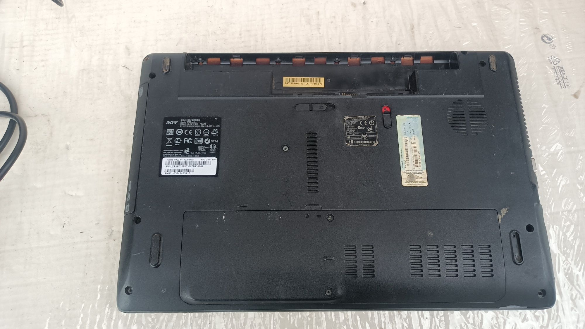 15,6 Laptop ACER Aspire 5742 Intel Pentium 4GB Win7 HDMI USB SD CD-ROM